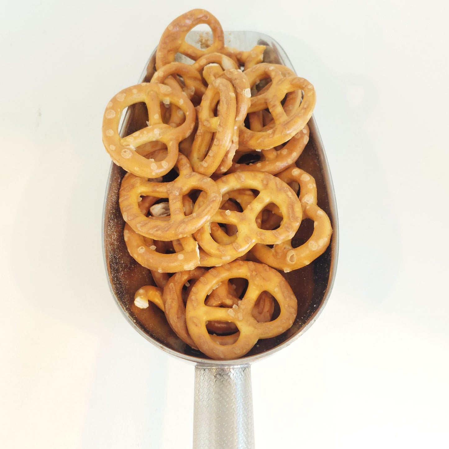 Salted pretzels /100g
